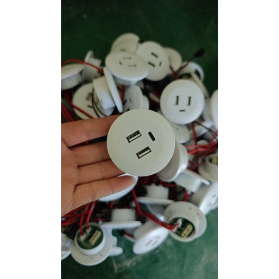 Embedded USB charging 5V2A with multiple interfaces: TYPE A x2 + TYPE C x1